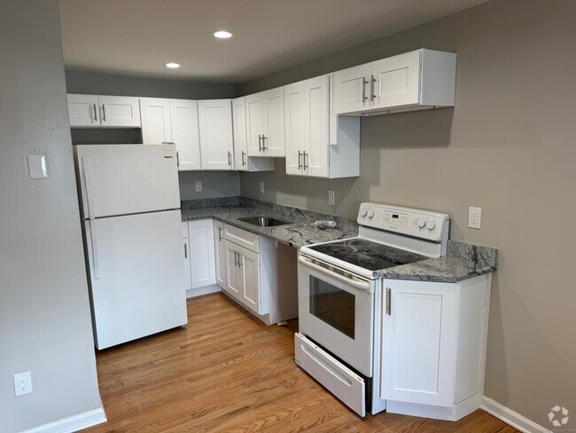 Building Photo - 165 School St Unit 4 Rental