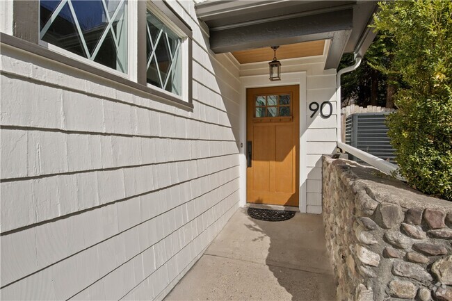 Building Photo - 90 Stoneleigh Ct Rental