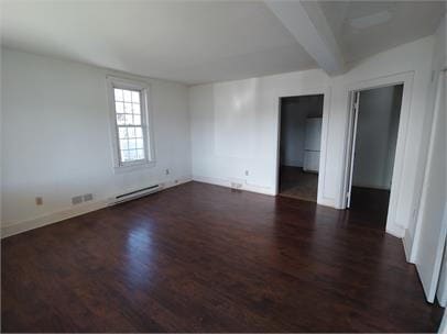 Building Photo - Charming 2 Bedroom Duplex Near Shopping & Schools