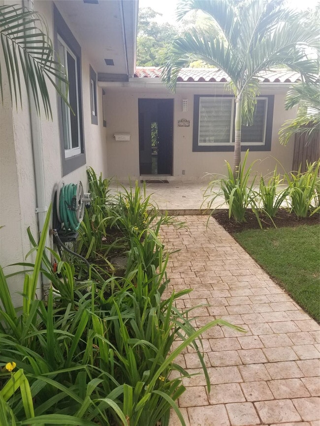 Building Photo - 2369 Overbrook St