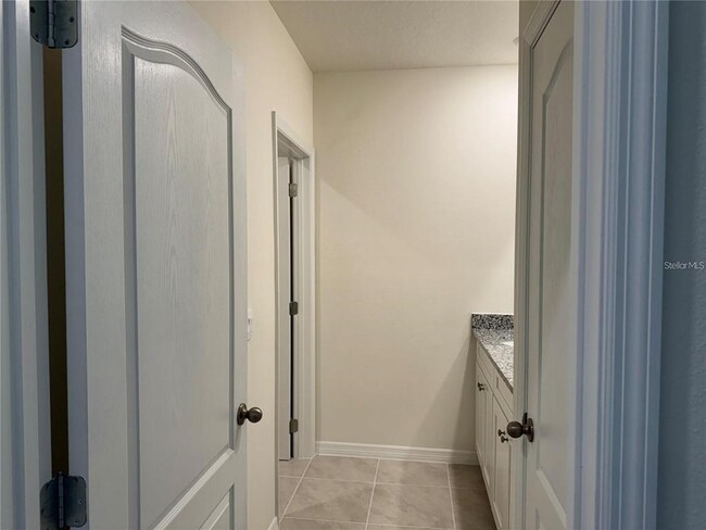 Photo - 2572 Tulip Dr