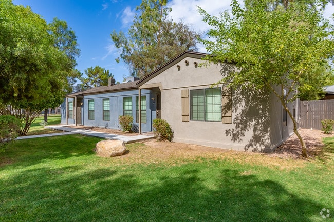 Exterior - Park Shadows