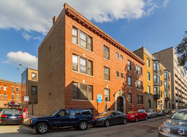 Building Photo - 2849 N Orchard Rental