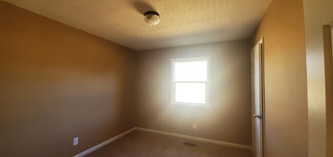 Photo - 2604 Aden Pl