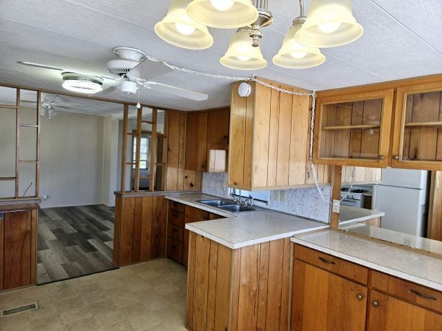 Photo - 406 49th Ave Dr W