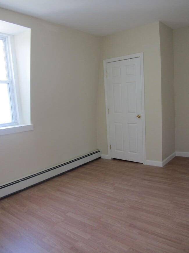 43-45 Storer St