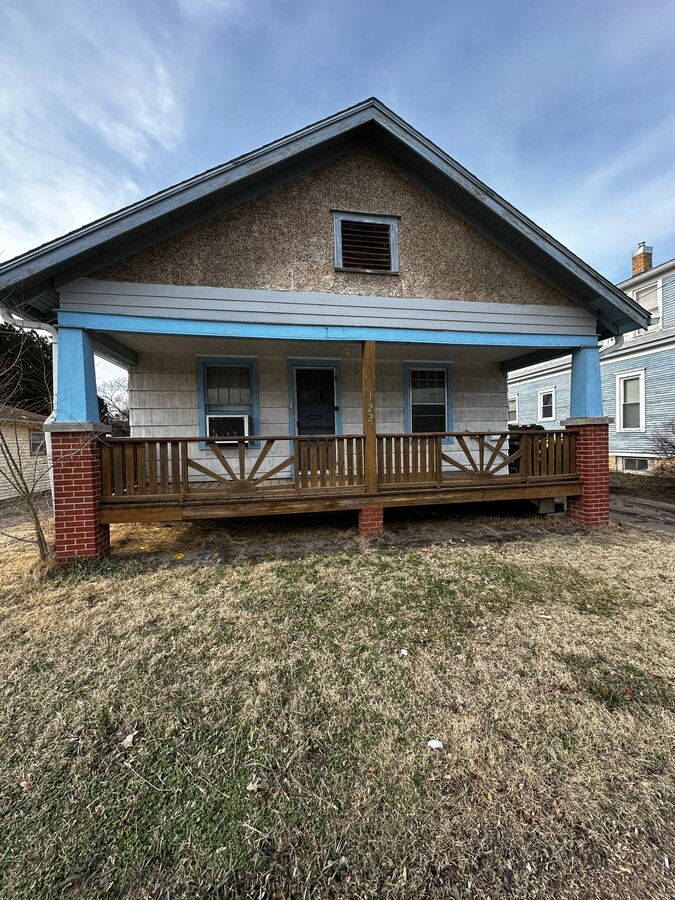 Photo - 122 S Ohio St House