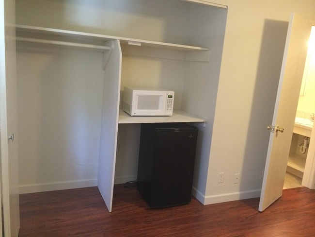 Photo - 530 Veteran Ave