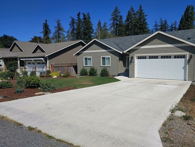 Lovely Single Level Home In Freeland! - Lovely Single Level Home In Freeland!