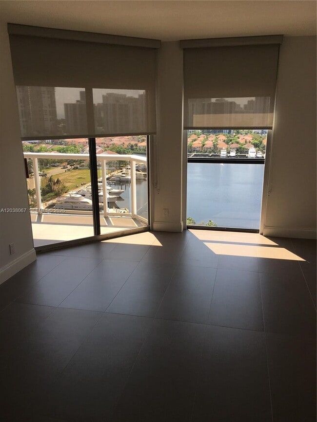 Photo - 3640 Yacht Club Dr Unit 1609