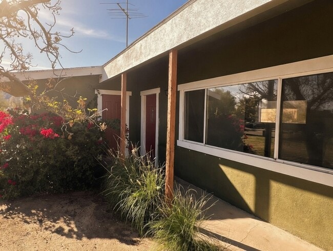 Photo - 2 Bedroom 1 Bath - Clean and Close To 29 Palms Marine Base