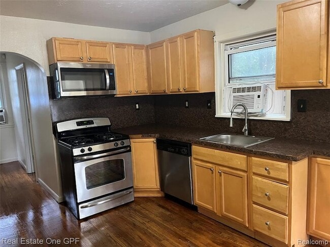 Photo - 13705 Julius Ave