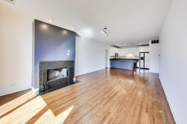 Photo - 5250 N Lincoln Ave