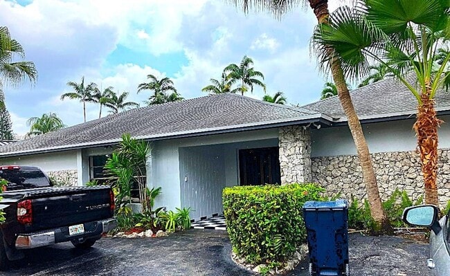 Building Photo - 11480 SW 98th St Rental