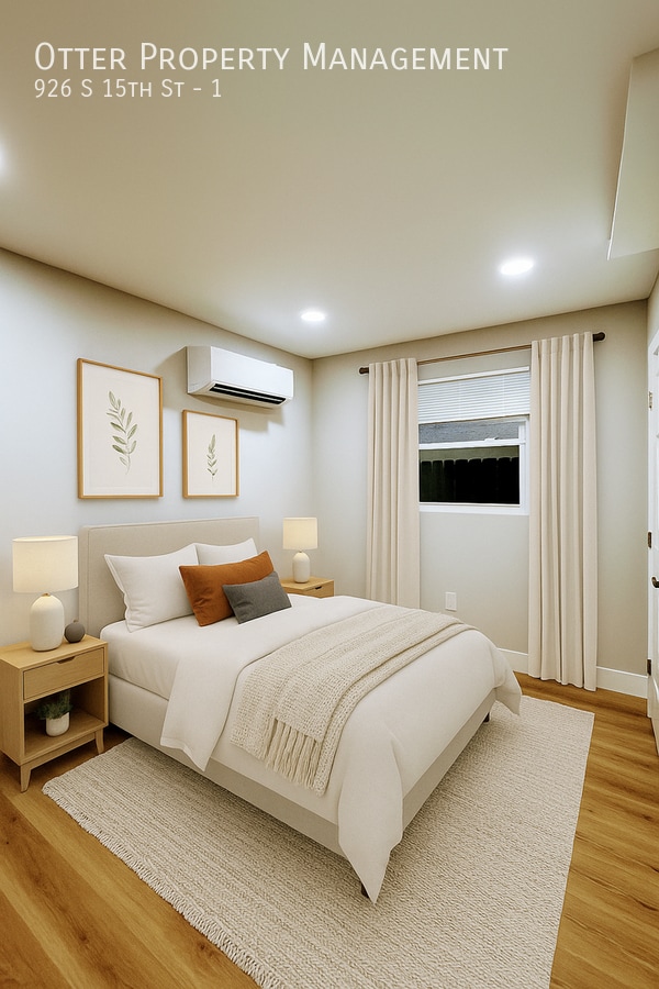 Building Photo - 926 S 15th St Unit 1