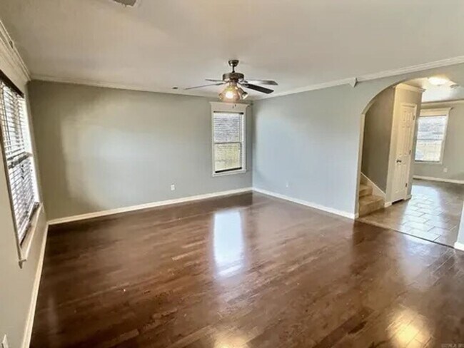 Photo - Great 3 Bedroom 2.5 Bathroom Cabot House