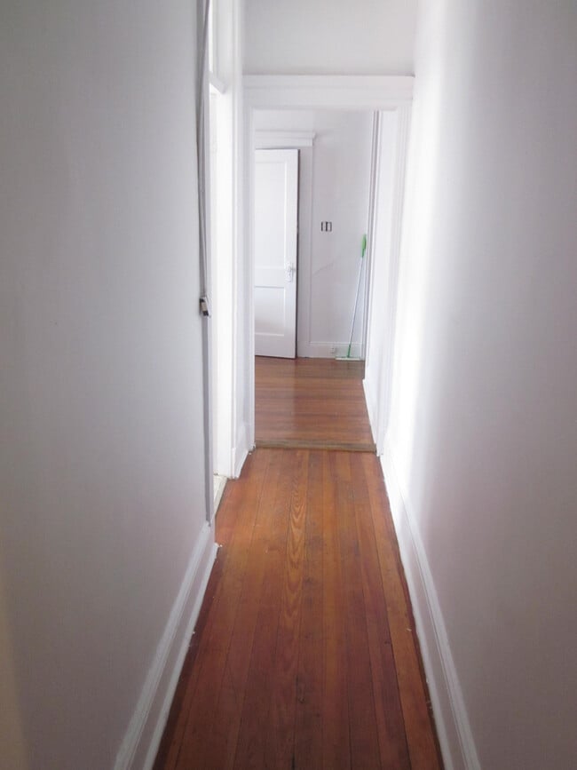 Photo - 22 Saint Cyprians Pl Unit 1L