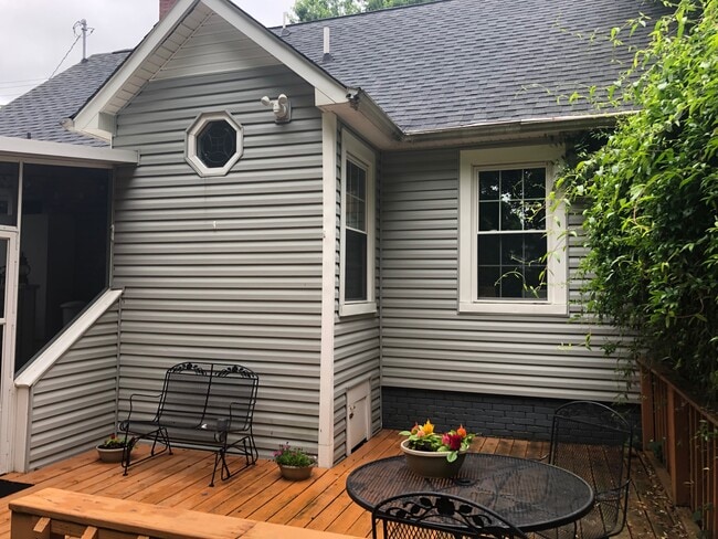Photo - 873 Highland Ave NW