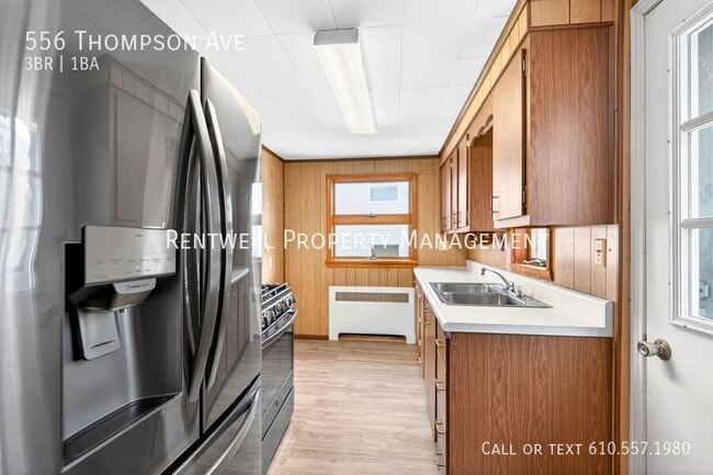 Photo - 556 Thompson Ave