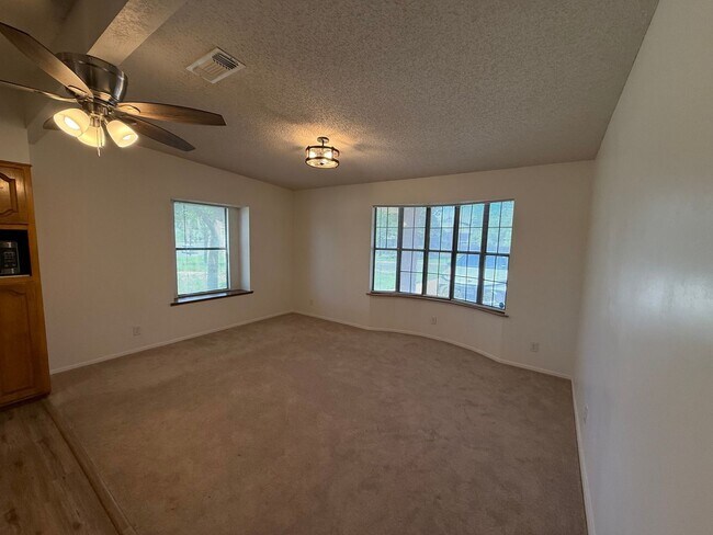 Photo - Spacious 4 bedroom, 2 bath home AVAILABLE NOW!