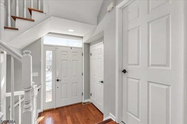 Photo - 40 Primrose Ln