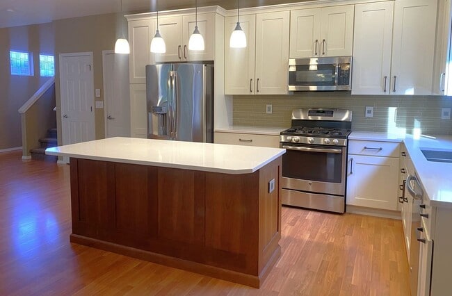 Photo - Beautiful Sherwood Home backs to Greenspace, Walking Distance to The Ridges! Entertainer's Backya...