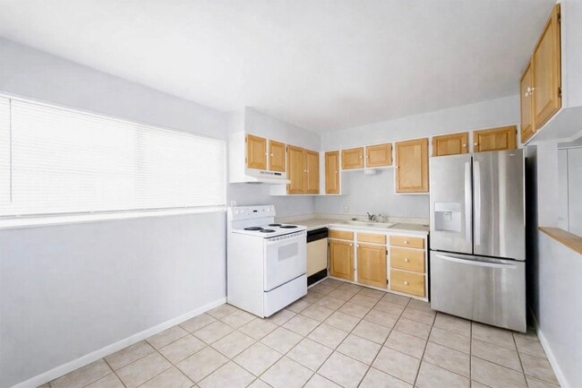 Photo - 2136 Friendship Pl Unit 4