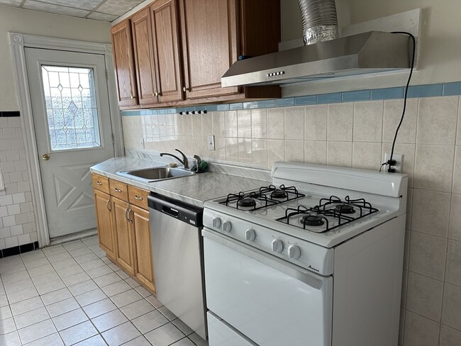 Photo - 3 Linden St Unit 2