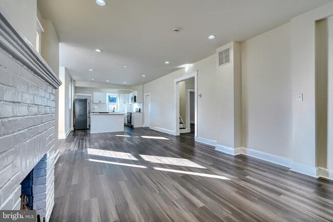 Photo - 6504 Rosemont Ave