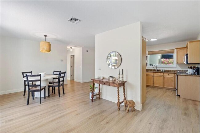 Photo - 4921 NE 23rd Ave