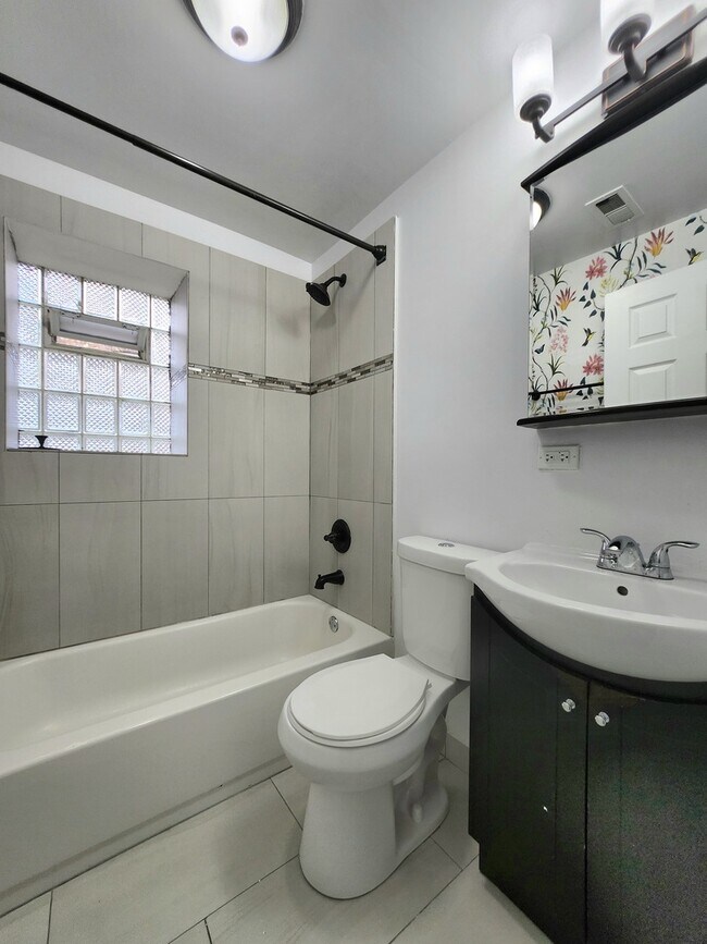 Photo - 1941 W 21st Pl