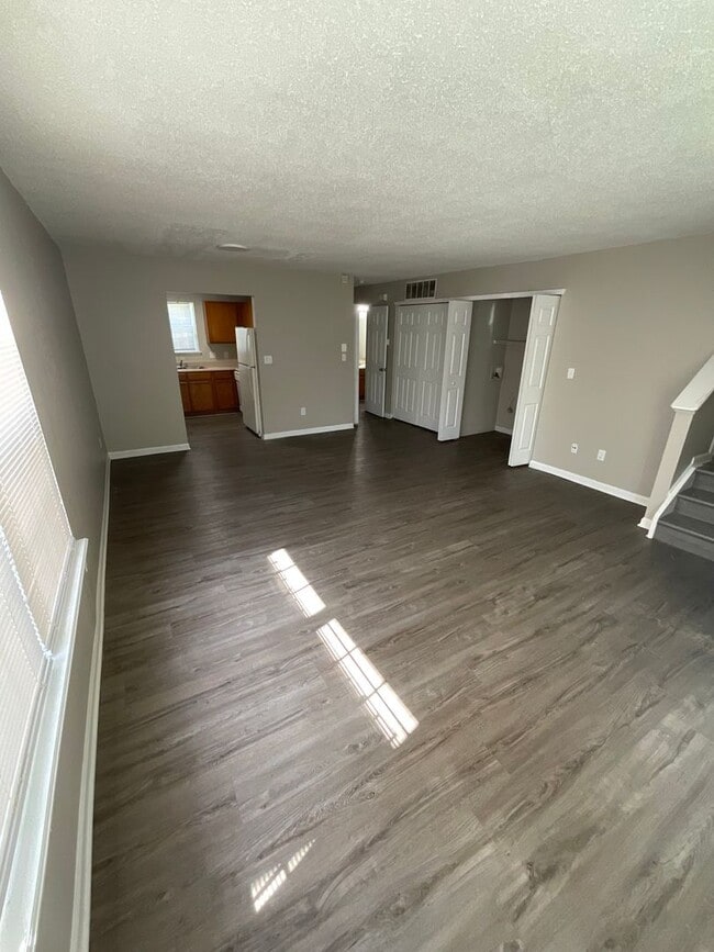 Photo - 3 Bed 1.5 Bath