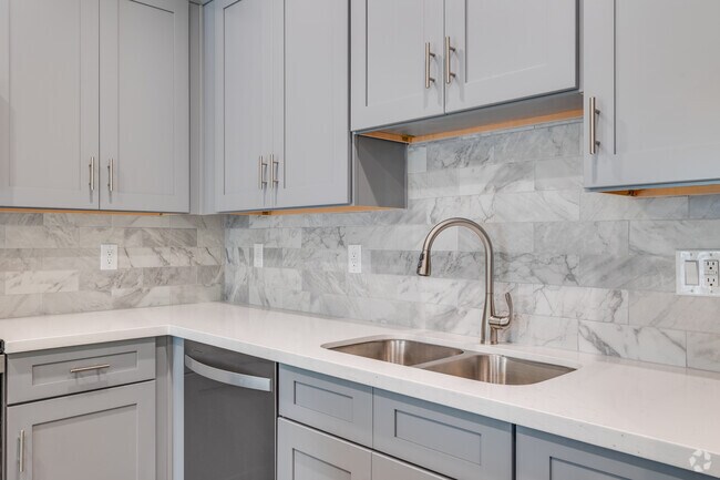 4BR , 2,5BA - 1.713SF