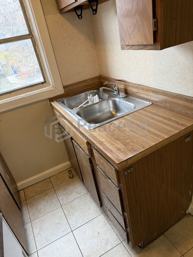 Photo - 417 Wall St Unit 2