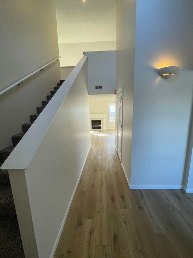 Photo - 4 bed 2.5 bath home in quiet Seven Oaks Subdivision