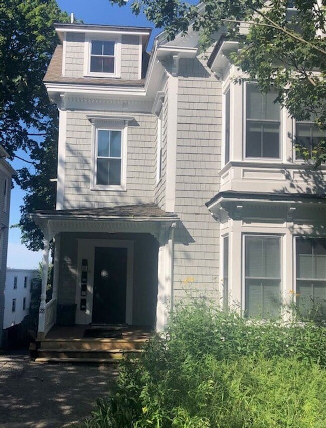 Building Photo - 28 Gilman St Unit 01