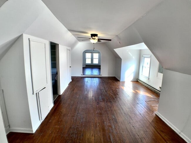 Building Photo - 2856 Sandusky St