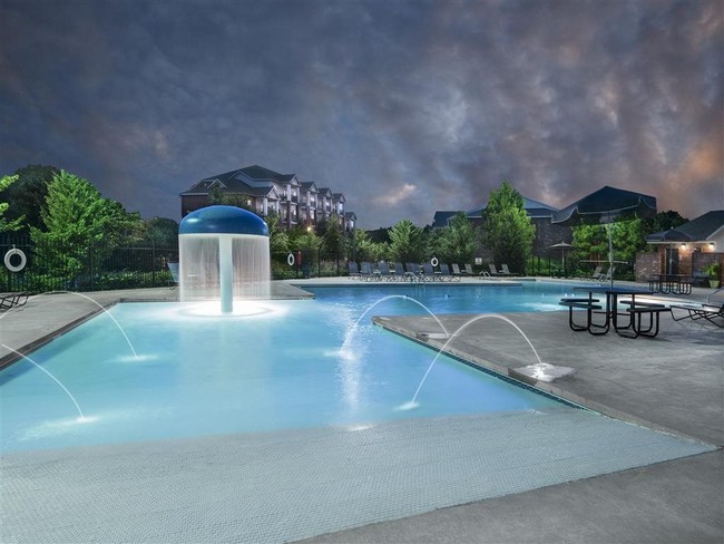Pool - The Greens at Fayetteville Rental