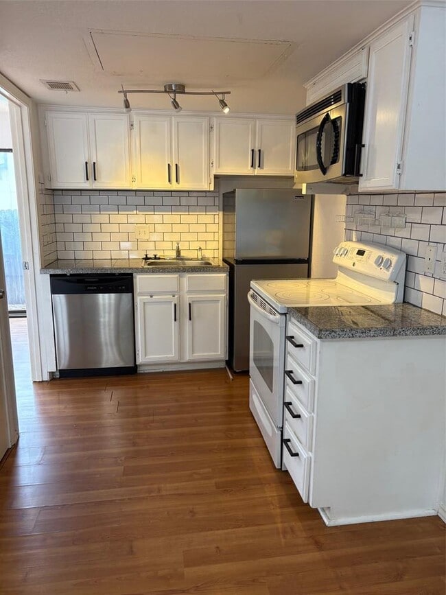 Photo - 701 Nelray Blvd Unit 4