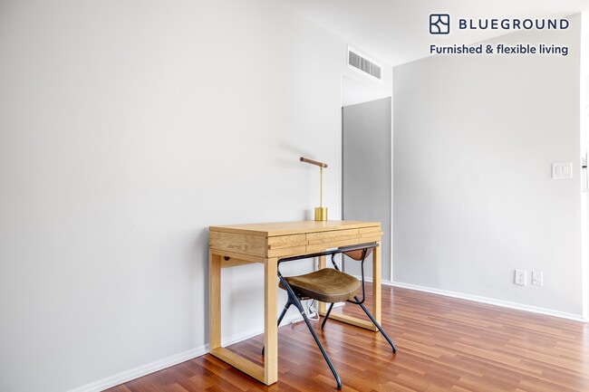 Photo - 330 N Crescent Dr Unidad FL3-ID401