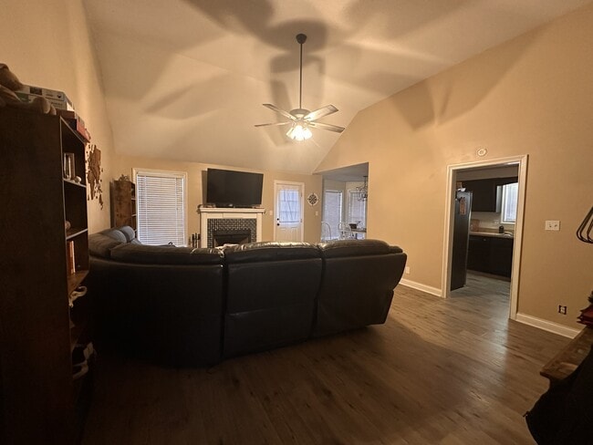 Photo - 1072 Cindy Jo Ct