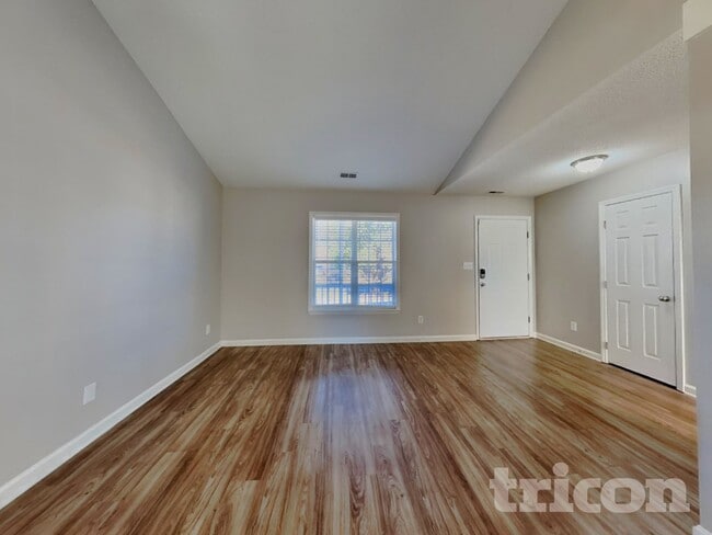 Photo - 204 Wexford Dr