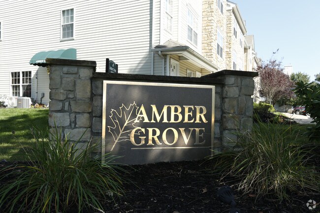 Letrero del complejo - Amber Grove