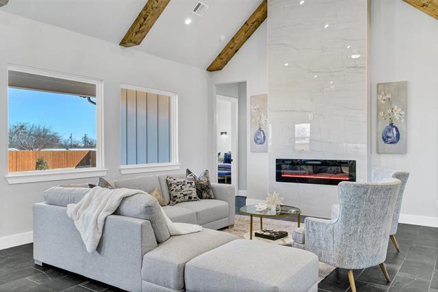 Photo - 520 Highview Ct