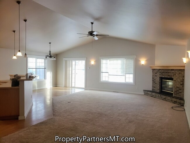 Building Photo - 3 Bedroom 2 Bath House - Near Emily Dickinson School