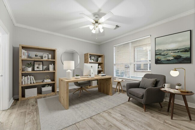 Photo - 827 Rosine St