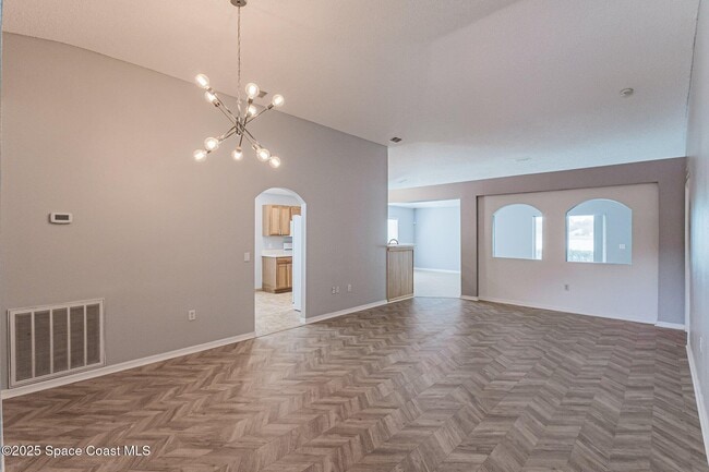 Photo - 1733 La Maderia Dr