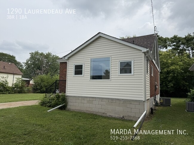 Photo - BRAND NEW RENO 3 BED/1 BATH HOME EAST WINDSOR + UTILITIES!