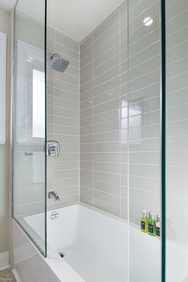 Photo - 364 Rathburn Rd Unit ID1325025P