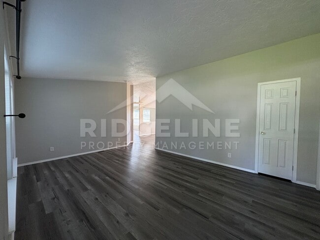 582 N 4200 E